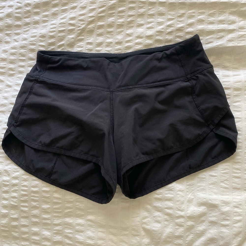 Lululemon Low Rise Hotty Hot Short